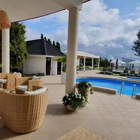 Faltom Bed & Breakfast Swarzewo